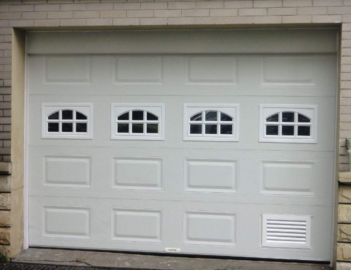 電動(dòng)卷簾門安裝及維護(hù)注意的事項(xiàng)