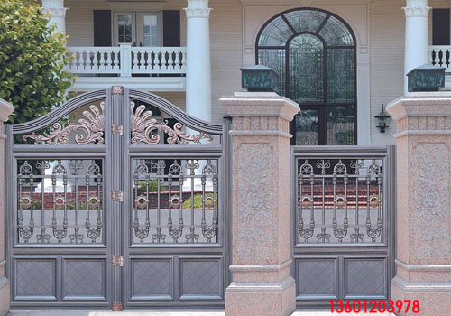 別墅庭院適合安裝什么樣的大門